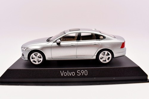 Modellino auto scala 43 - auto, 1:43